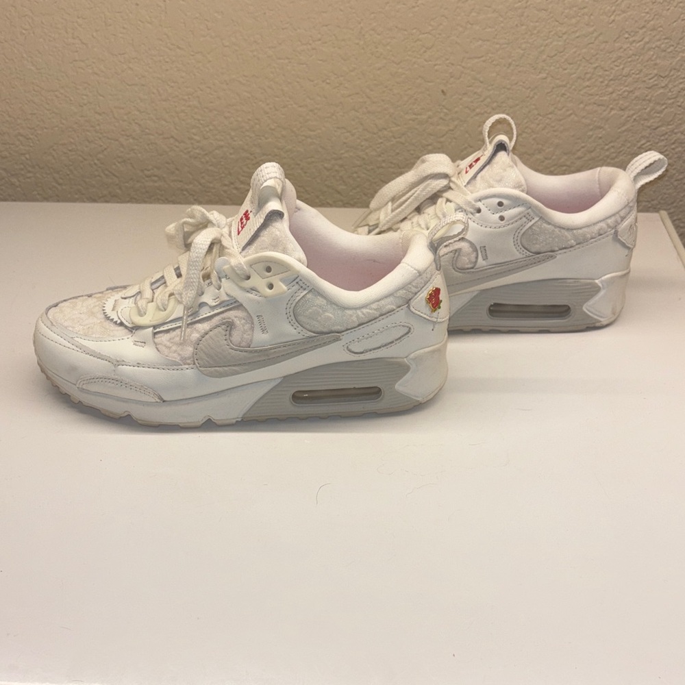 Nike Air Max 90 Futura Give Her Flowers